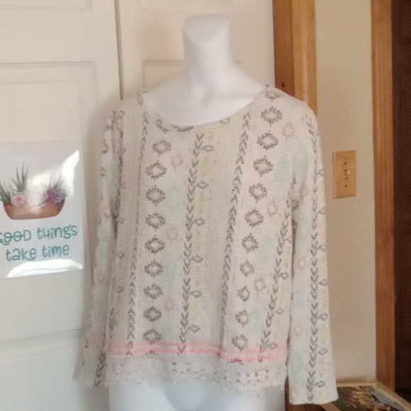 Xhilaration Tops - Light sweater top